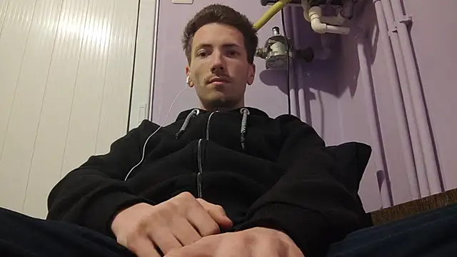 Snapshot of _Hocthus_ chatting on February 2025 04:24:01 PM Hocthus online show from February 2025 04:24:01 PM