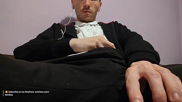 Snapshot of _Hocthus_ chatting on March 2025 03:43:01 AM Hocthus online show from March 2025 03:43:01 AM