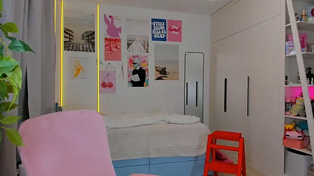 Snapshot of Lily_Young chatting on March 2026 03:12:01 AM Lily Young online show from March 2026 03:12:01 AM