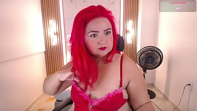 Snapshot of Mariana_Rojas chatting on May 2026 05:13:01 AM Mariana Rojas online show from May 2026 05:13:01 AM