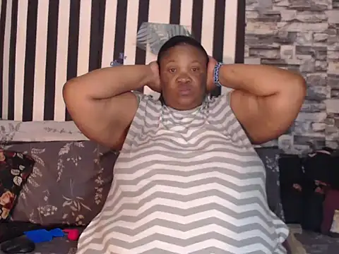 Snapshot of BigHotMatureXx chatting on September 2025 09:11:01 AM BigHotMatureXx online show from September 2025 09:11:01 AM