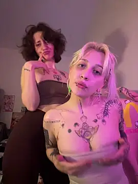 Dooubletroublee online show from May 2026 02:19:01 AM