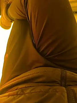 Snapshot of cussy007 chatting on February 2026 01:21:02 PM cussy007 online show from February 2026 01:21:02 PM