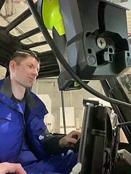 Snapshot of Ricoleckt chatting on February 2025 01:50:01 PM Ricoleckt online show from February 2025 01:50:01 PM