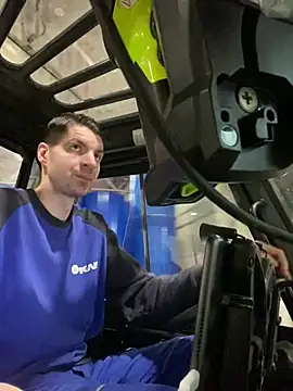 Snapshot of Ricoleckt chatting on February 2025 09:44:01 AM Ricoleckt online show from February 2025 09:44:01 AM