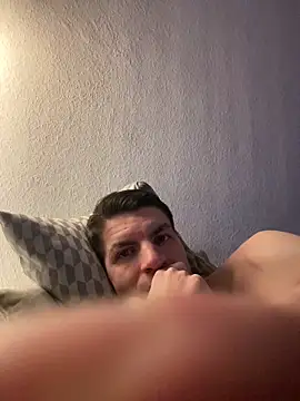 Snapshot of Ricoleckt chatting on March 2025 01:32:02 AM Ricoleckt online show from March 2025 01:32:02 AM