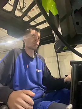 Snapshot of Ricoleckt chatting on October 2025 03:12:01 PM Ricoleckt online show from October 2025 03:12:01 PM