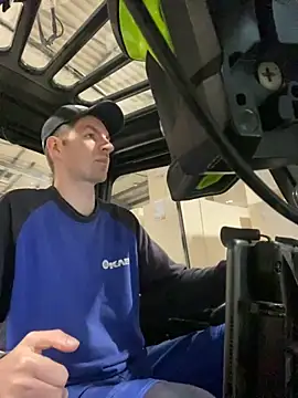 Snapshot of Ricoleckt chatting on November 2025 02:51:02 PM Ricoleckt online show from November 2025 02:51:02 PM