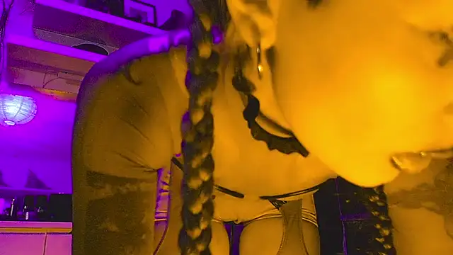 Snapshot of god_x_girl chatting on December 2024 09:28:02 PM god x girl online show from December 2024 09:28:02 PM