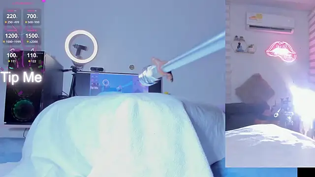 Abigail Girl   online show from January 2026 05:15:01 PM