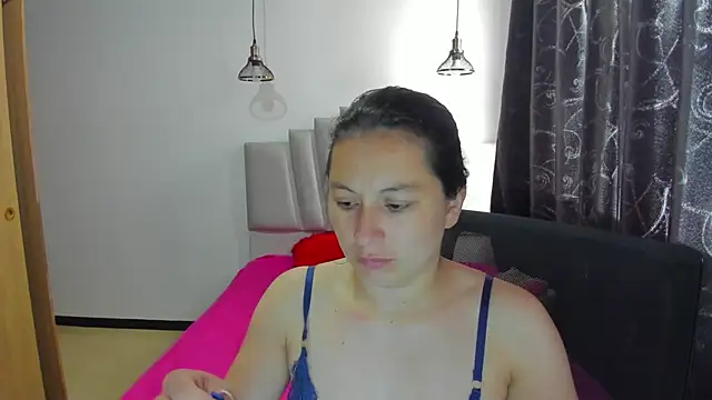 samantha  wilson online show from October 2025 01:56:01 PM