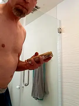 El Gizmo online show from February 2025 10:37:02 AM