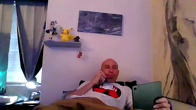 Snapshot of El_Gizmo chatting on March 2026 12:39:02 AM El Gizmo online show from March 2026 12:39:02 AM