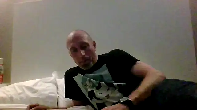 Snapshot of El_Gizmo chatting on March 2026 09:02:02 AM El Gizmo online show from March 2026 09:02:02 AM