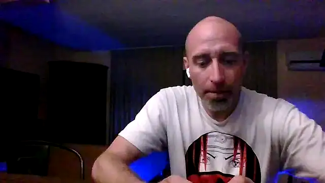 Snapshot of El_Gizmo chatting on March 2026 07:25:02 AM El Gizmo online show from March 2026 07:25:02 AM