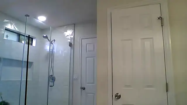 Snapshot of El_Gizmo chatting on April 2026 05:57:01 PM El Gizmo online show from April 2026 05:57:01 PM