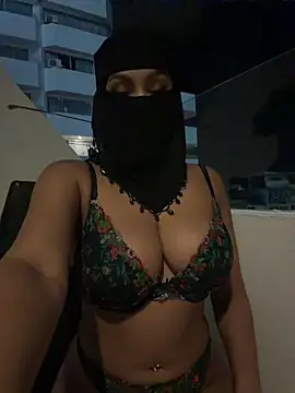 YourThirstySlut online show from April 2026 04:56:01 PM