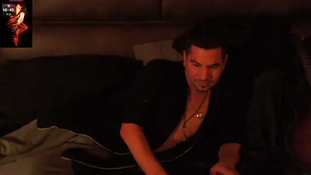 Snapshot of Hard_to_Handlexxx chatting on January 2026 06:05:02 AM Hard to Handlexxx online show from January 2026 06:05:02 AM