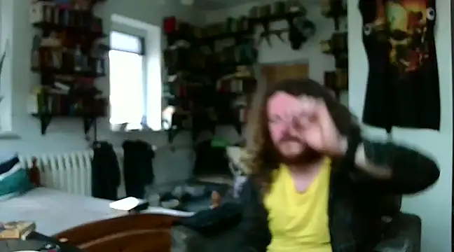 sunr1sa online show from February 2025 03:20:01 PM