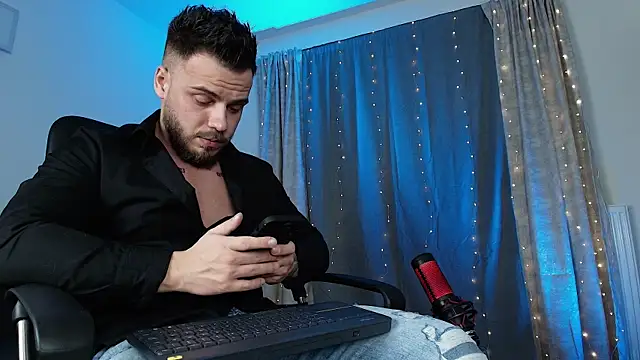 juliusmasters online show from January 2025 09:04:01 PM