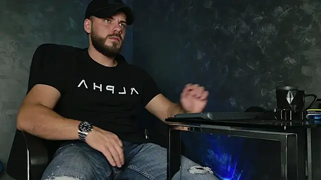 juliusmasters online show from November 2025 08:08:01 PM