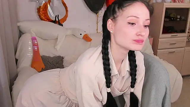 LisaMooore online show from December 2025 03:19:01 PM