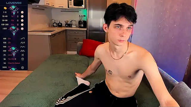 Aaron Boom online show from September 2025 11:15:02 PM