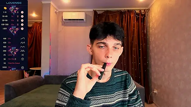 Aaron Boom online show from September 2025 11:06:02 PM