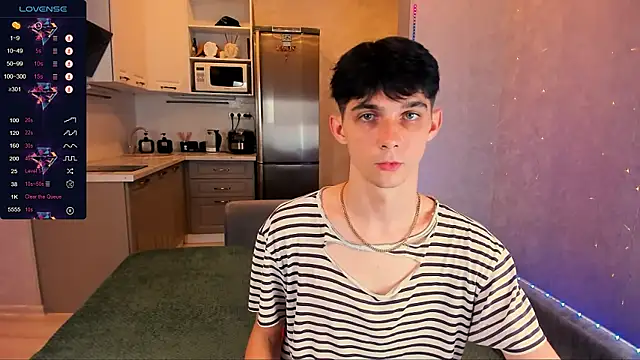 Aaron Boom online show from September 2025 12:23:02 AM