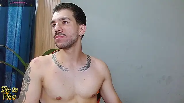 Mr WhiteCock online show from November 2025 04:07:02 PM