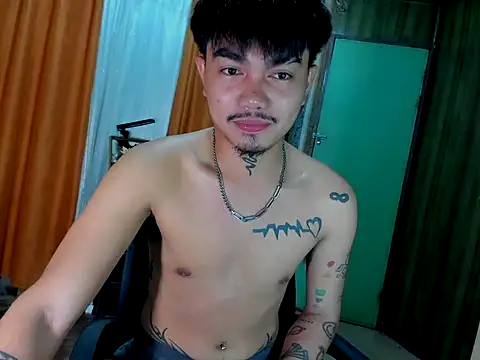 cutievrinx online show from November 2025 04:09:02 PM