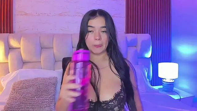 Snapshot of SophiaWylde chatting on March 2025 10:22:01 AM SophiaWylde online show from March 2025 10:22:01 AM