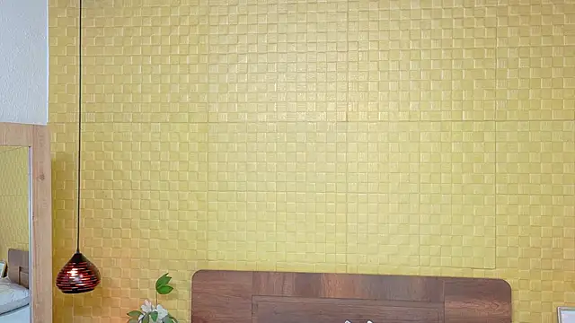 Squirter pussybomb online show from January 2025 03:31:01 AM