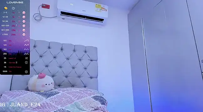 Snapshot of juande_24 chatting on December 2024 05:07:01 AM juande 24 online show from December 2024 05:07:01 AM