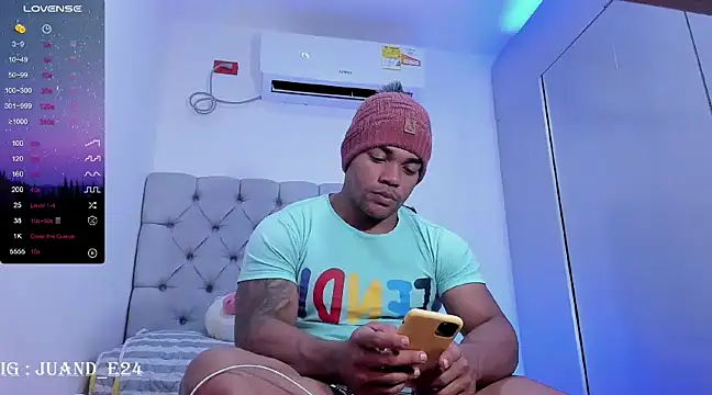 Snapshot of juande_24 chatting on March 2025 04:46:01 AM juande 24 online show from March 2025 04:46:01 AM