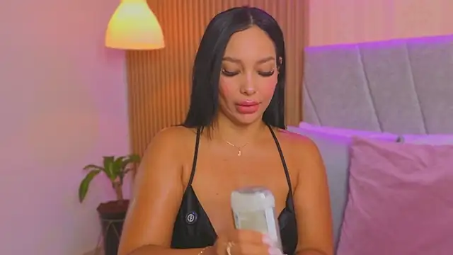 Snapshot of Dakota_diaz_ chatting on February 2026 07:39:02 PM Dakota diaz online show from February 2026 07:39:02 PM