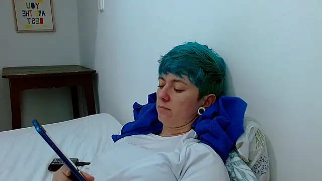 Snapshot of tomboyblue chatting on February 2026 09:33:02 PM tomboyblue online show from February 2026 09:33:02 PM