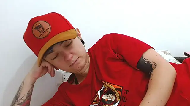 Snapshot of tomboyblue chatting on February 2026 03:35:02 PM tomboyblue online show from February 2026 03:35:02 PM