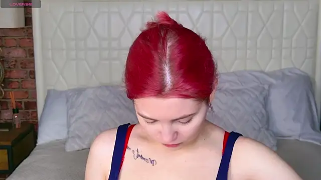 Lisa Adam online show from September 2025 06:09:01 PM