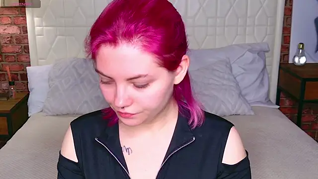 Lisa Adam online show from September 2025 06:22:02 PM