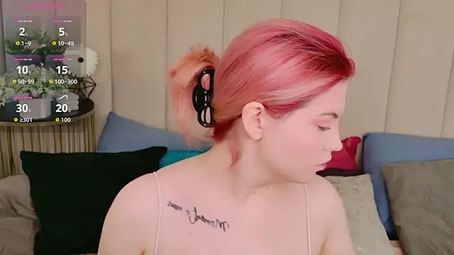 Lisa Adam online show from November 2025 05:11:01 PM