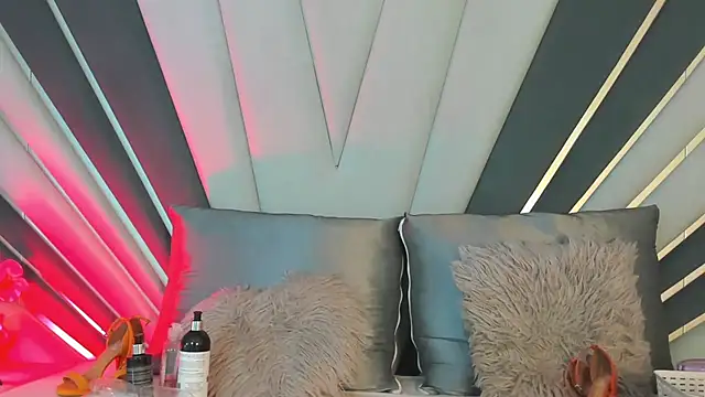 Snapshot of kathy-steven chatting on October 2025 07:36:02 PM kathy-steven online show from October 2025 07:36:02 PM