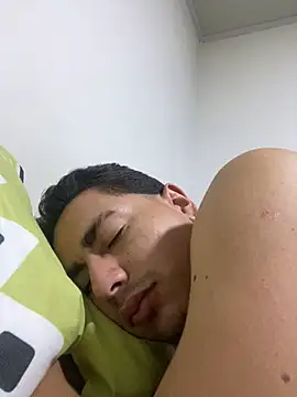 DanielGomez9 online show from March 2025 11:35:02 PM