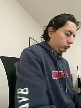 DanielGomez9 online show from October 2025 03:33:01 PM