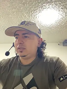 DanielGomez9 online show from February 2026 04:00:01 PM