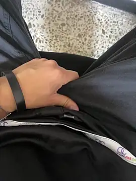 DanielGomez9 online show from February 2026 02:34:01 PM