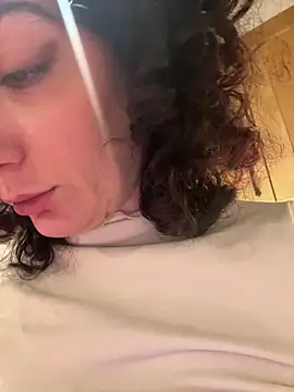 Snapshot of Strawberry_queen91 chatting on December 2025 08:27:01 PM Strawberry queen91 online show from December 2025 08:27:01 PM