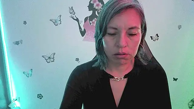 Lady breaks hearts online show from March 2026 12:27:02 PM