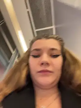 Holy Tereza online show from December 2025 03:41:01 PM