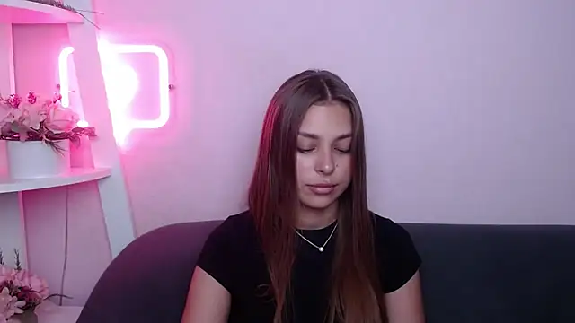 Snapshot of MilanaAngelAs chatting on July 2026 10:39:01 AM MilanaAngelAs online show from July 2026 10:39:01 AM